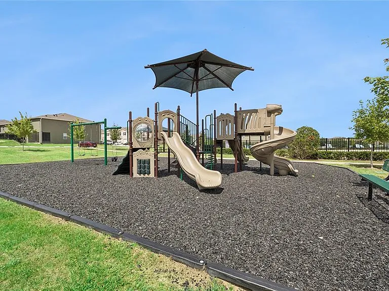 2076 Monteverde Ave — Photo 23