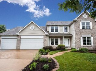 1747 Carman Ridge Ct, Ballwin, MO 63021