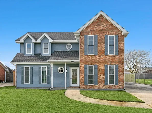 2904 Moss Ln, Violet, LA 70092