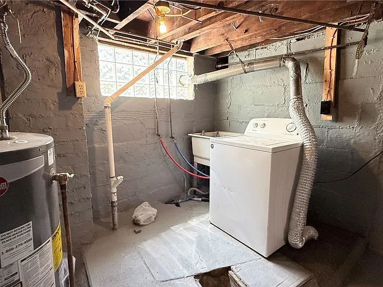592 Lindell St — Photo 31