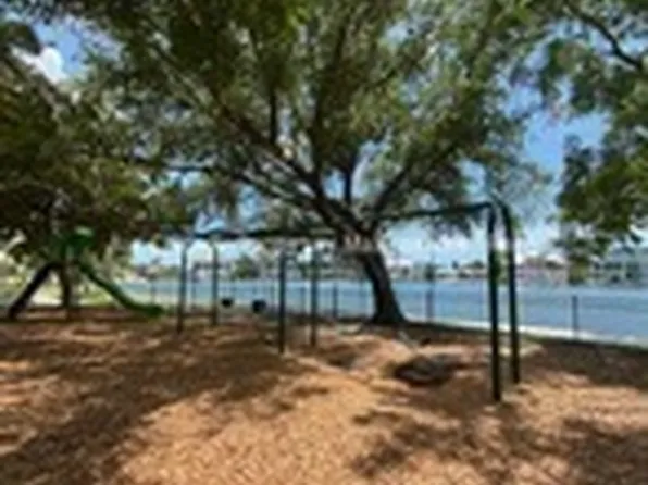 620 45th St, Sarasota, FL 34234