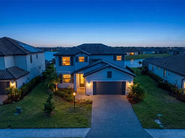 5325 Coral Reef Way, Bradenton, FL 34211