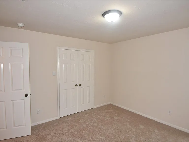 1035 Junction Ct — Photo 24
