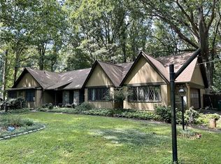 1727 Fox Holw SW, Lilburn, GA 30047