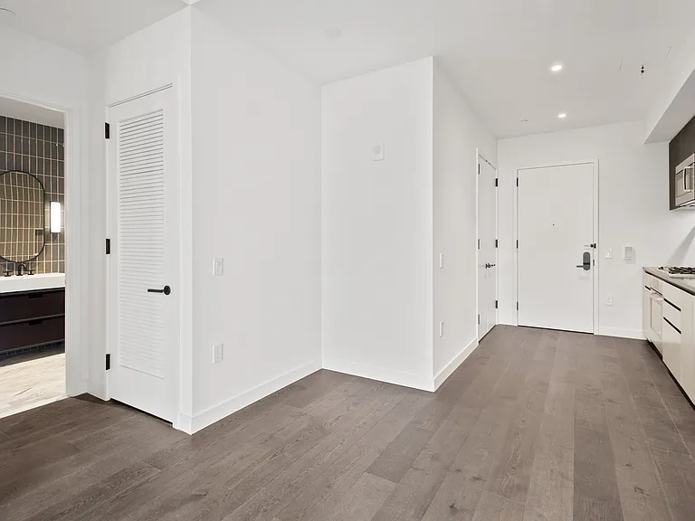 11 Hoyt St #19K — Photo 5