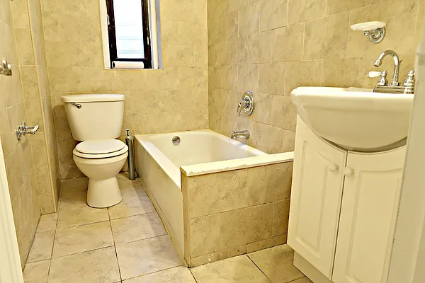 Rented by Level Group | media 8