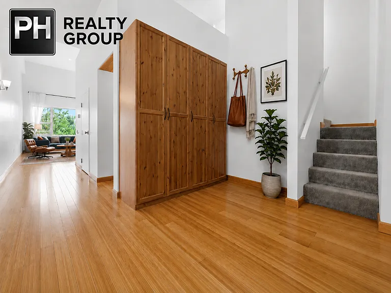 290 Pleasant St #213 — Photo 4