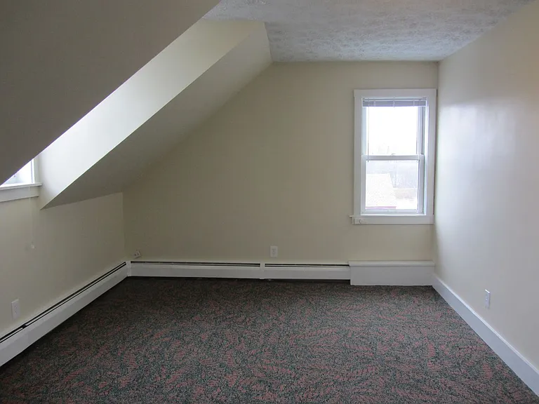 406 Main St — Photo 7