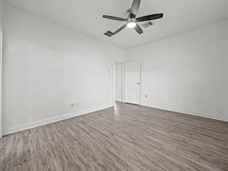 5711 Sherman St — Photo 20