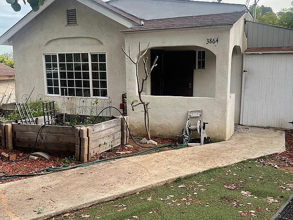 3rd image of 3864 Aguilar St