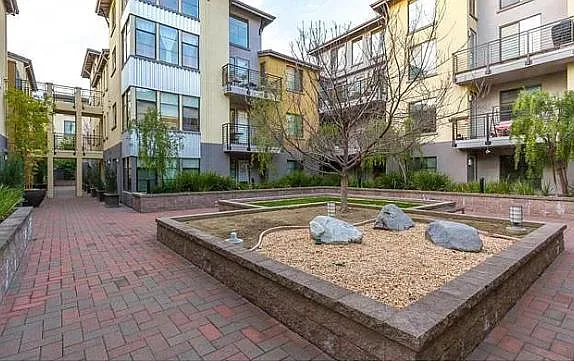 800 N 8th St #103 — Photo 25