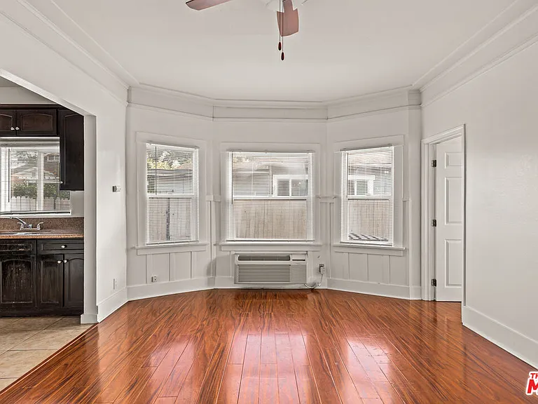 2928 Walton Ave #2930 — Photo 7