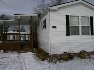 10055 Hutchinson Dr, Davisburg, MI