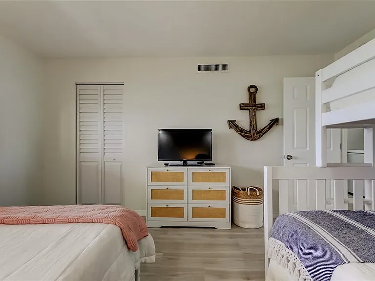 1290 Gulf Blvd #1102 — Photo 36