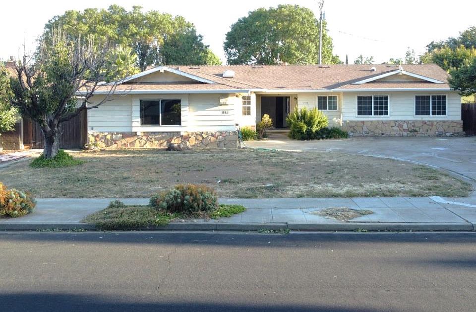 1st image of 1370 McBain Ave