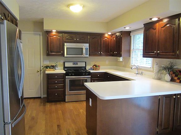 4th image of 1307 E Fairwood Dr