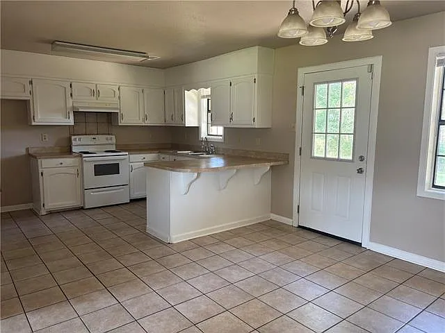 14193 Lindsay Dr — Photo 5