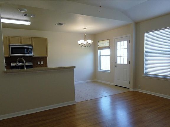 5th image of 2210 John Tee Dr