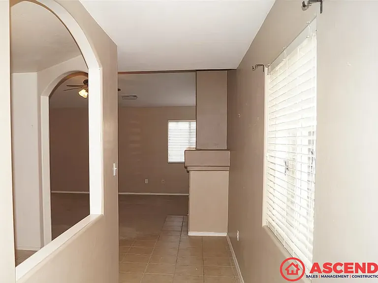 9722 Battersea Park Dr — Photo 2