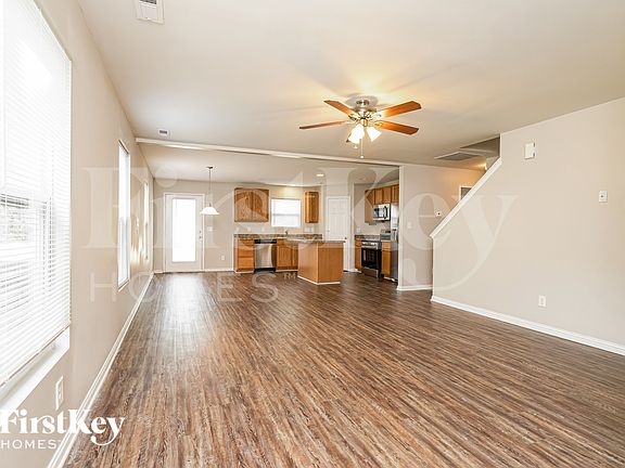 4th image of 4300 Oak Pointe Dr