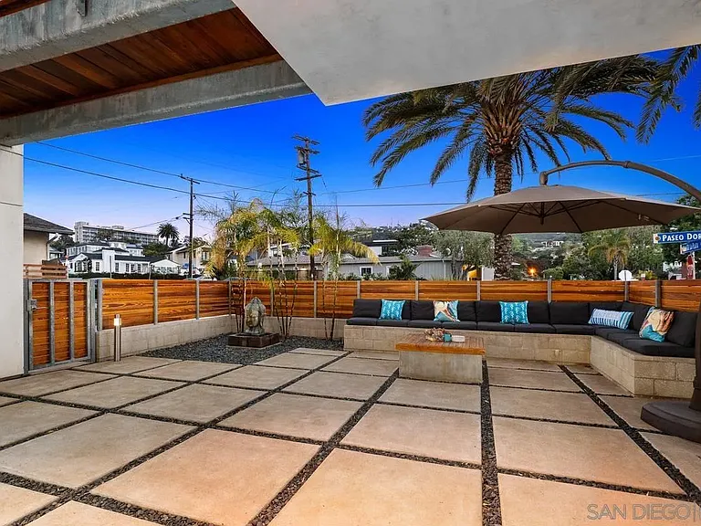 8001 Calle De La Plata — Photo 5