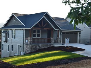 6414 Dogwood St, Springfield, OR 97478