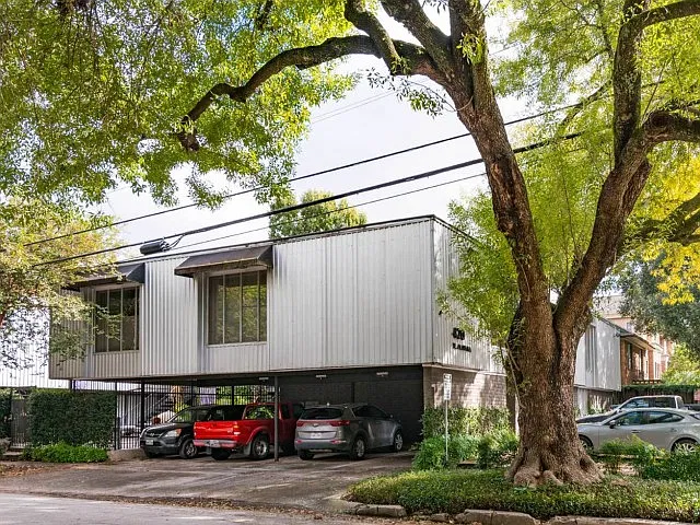 420 W Alabama Exterior