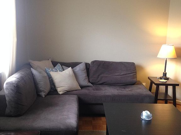 2nd image of 2804 S Wakefield St #B
