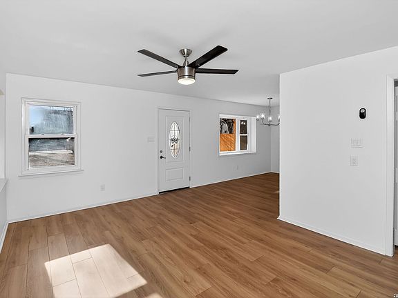 5th image of 404 Hugo