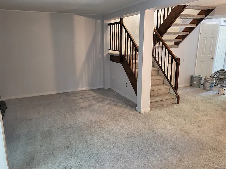 Stephanie Ln — Photo 9