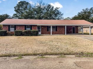 605 Maxine Ave, McComb, MS 39648