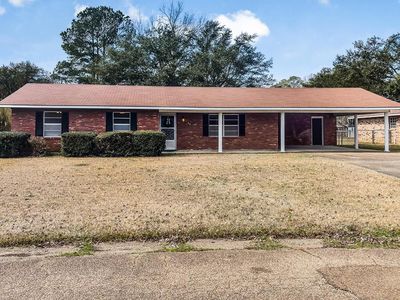 605 Maxine Ave, McComb, MS, 39648