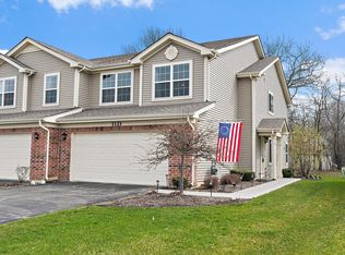 1121 W Lake Dr, Cary, IL 60013