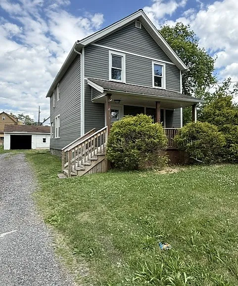 411 N Cedar Ave — Photo 1