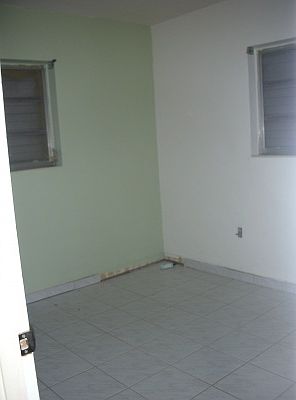 4th image of 6640 NW 39th St