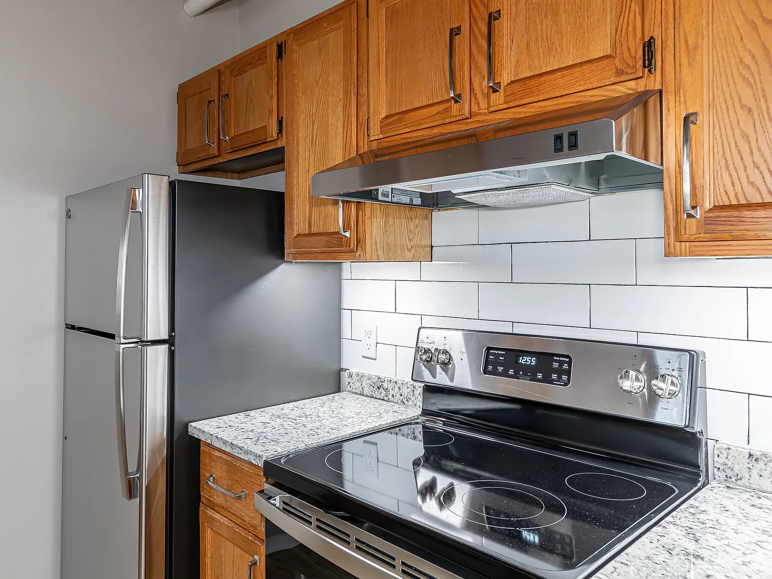2 bed, 800 sqft, $1,650 — Photo 3