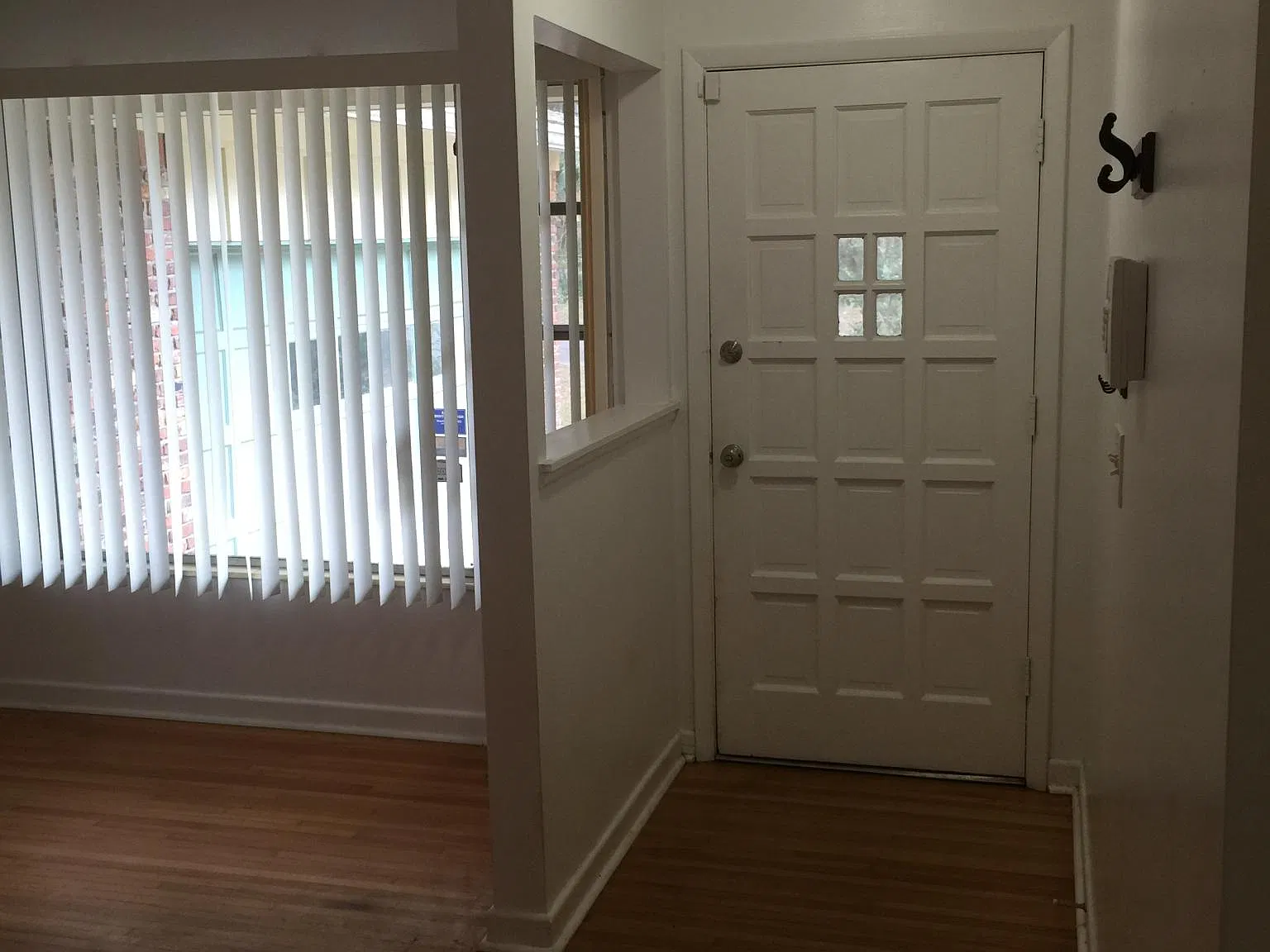 3 bed, 1700 sqft, $2,500 — Photo 2