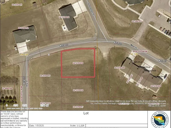 6 Mark Dr, Ortonville, MN 56278