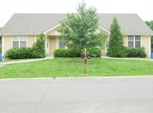 1316 Laurel St UNIT 1316, Kearney, MO 64060