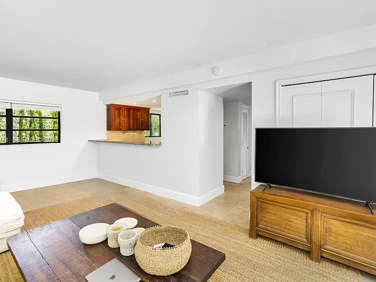 920 Aguero Ave — Photo 24