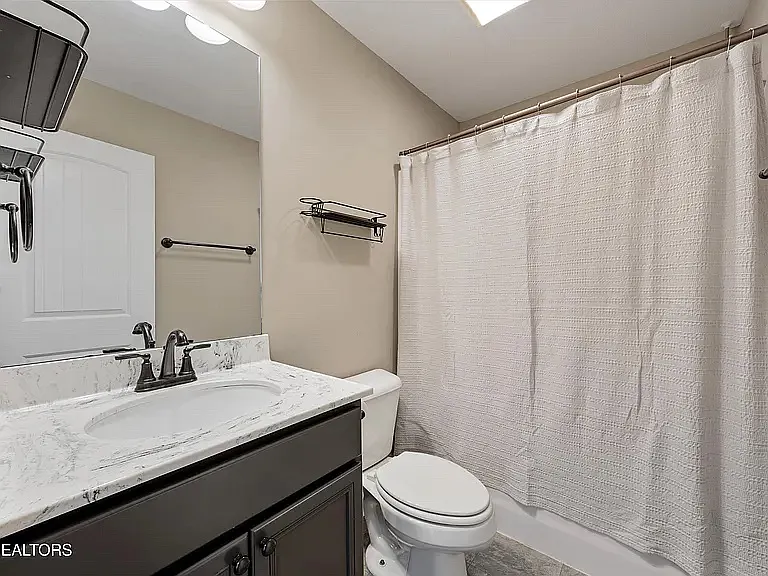7931 Poplar Grove Ln — Photo 21