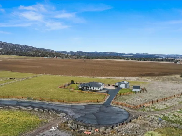 8933 NW Elizabeth Way, Prineville, OR 97754