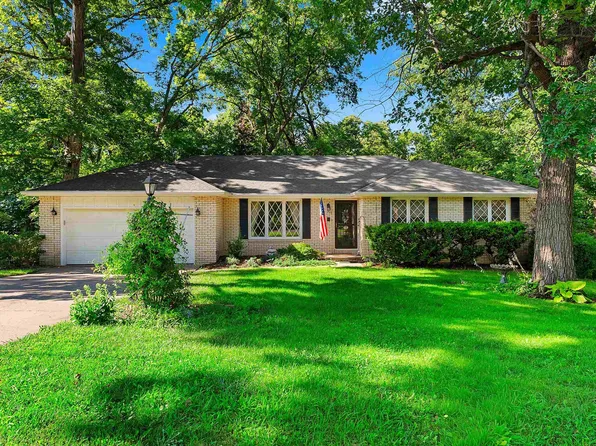 317 E Swords Dr, Edelstein, IL 61526