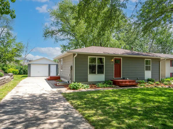 324 Rockwell Ave, Ames, IA 50014