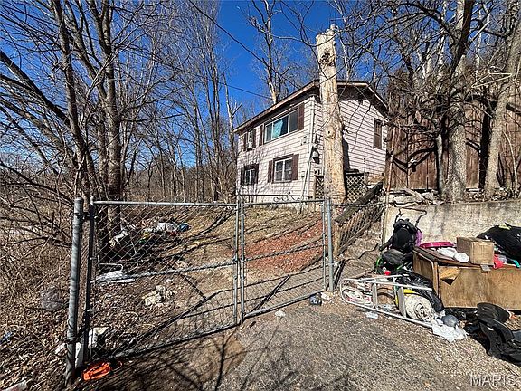 4th image of 7029 Twin River Rd