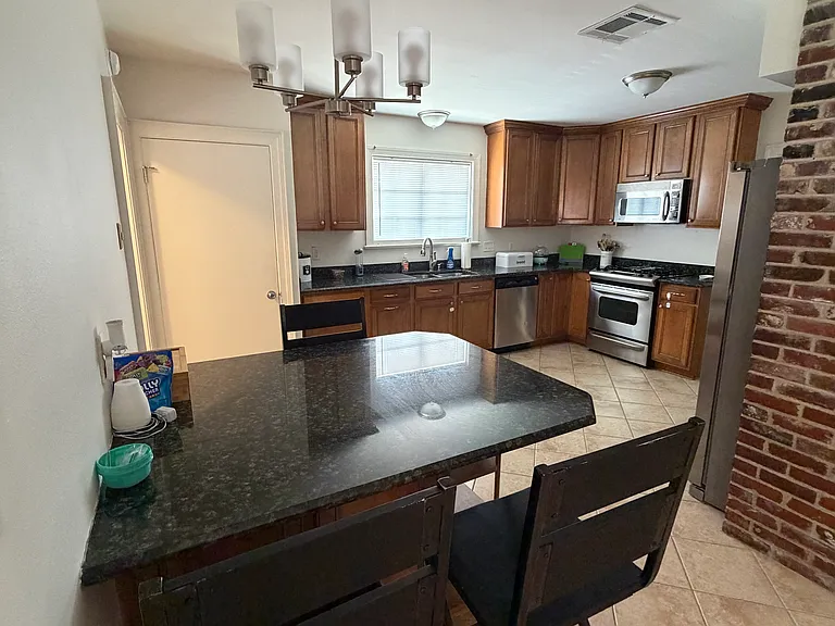 511 Topaz St — Photo 7