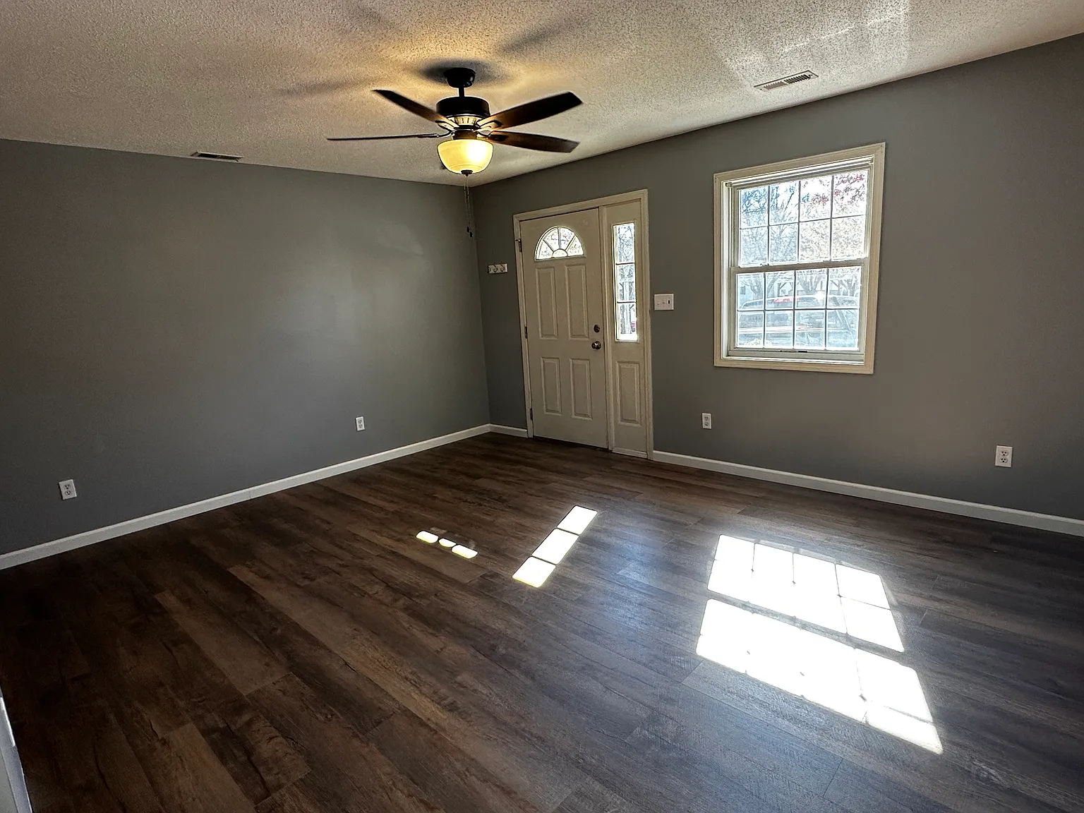 2 bed, 2.5 bath, 1240 sqft, $1,710 — Photo 1