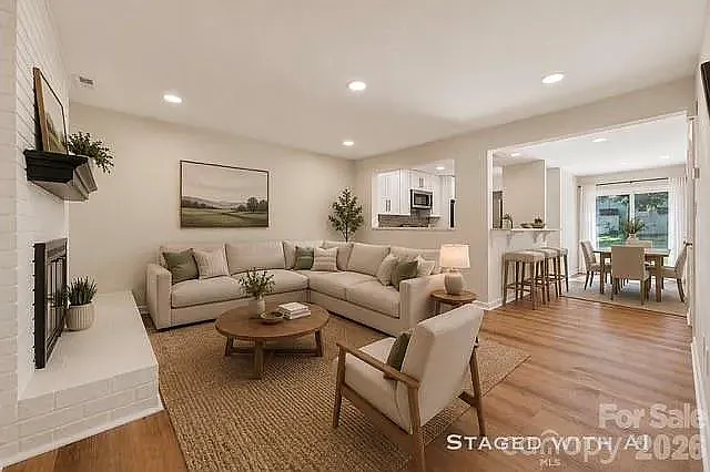 11017 Carmel Crossing Rd — Photo 2