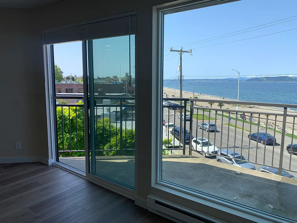 2318 Alki Ave SW #7