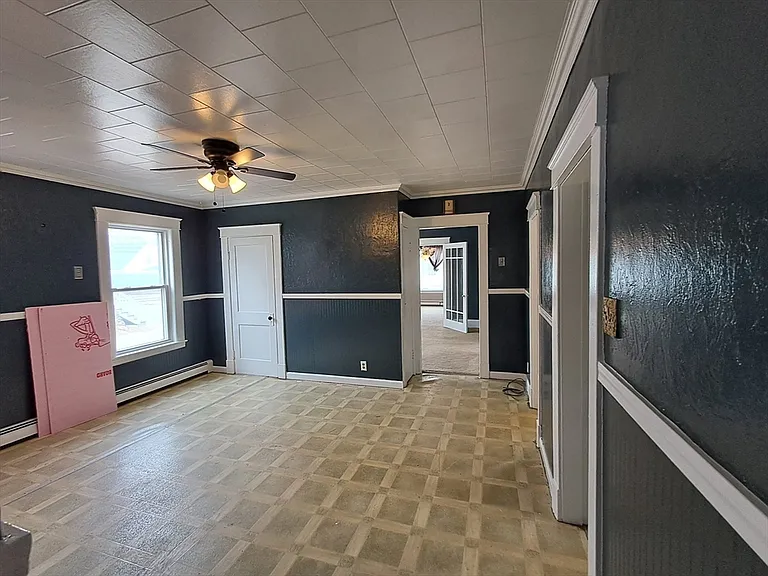 146 Charlton St #1 — Photo 8